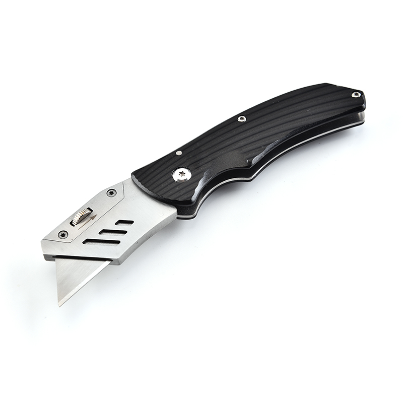 Compact Folding Utility Knife
