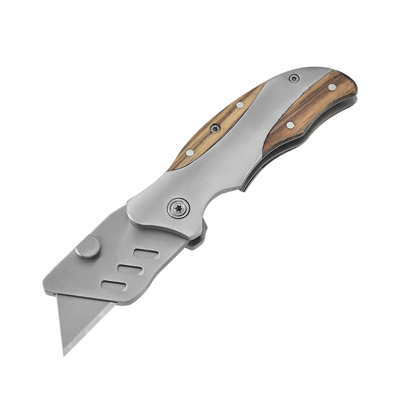 Coltello multiuso con lama sicura